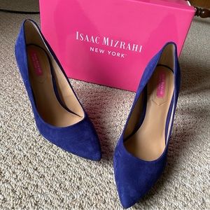 Dark blue suede heels 👠